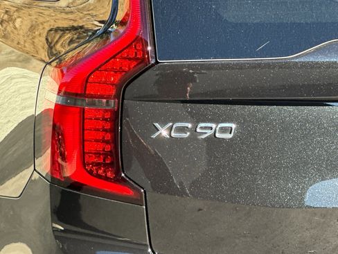 New 2026 Volvo XC90 B6 Ultra w/ Lounge Package image 7