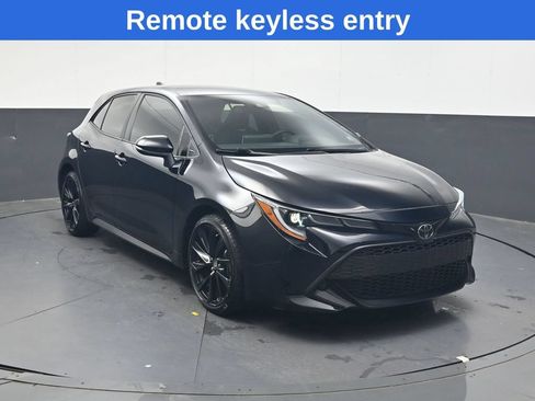 Used 2022 Toyota Corolla SE FWD image 2