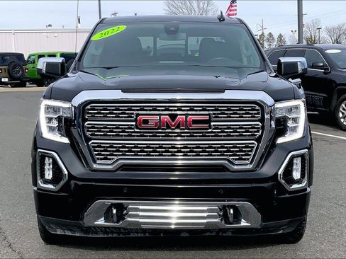Used 2022 GMC Sierra 1500 Denali w/ Denali Premium Package image 3