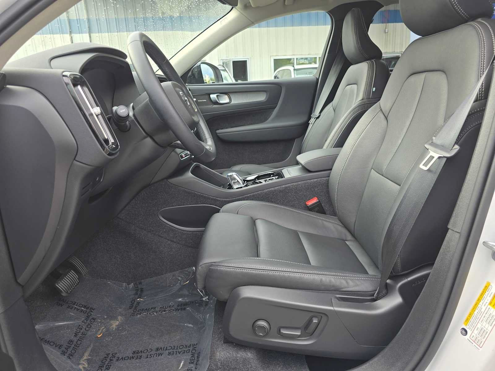 Used 2026 Volvo XC40 B5 Ultra w/ Climate Package AWD/4WD image 19