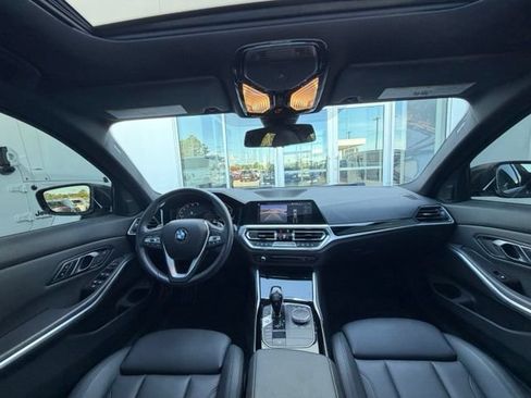 Used 2019 BMW 330i Sedan w/ Convenience Package RWD image 31