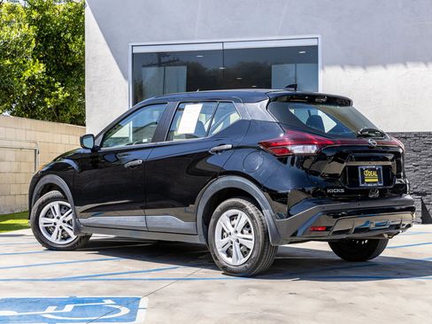 Used 2023 Nissan Kicks S FWD image 10