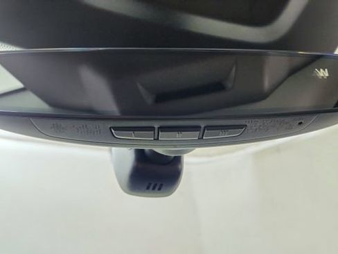 Used 2025 Audi Q6 e-tron Premium Plus image 52