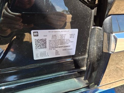 Used 2023 Chevrolet Traverse Premier w/ LPO, Cargo Package FWD image 24