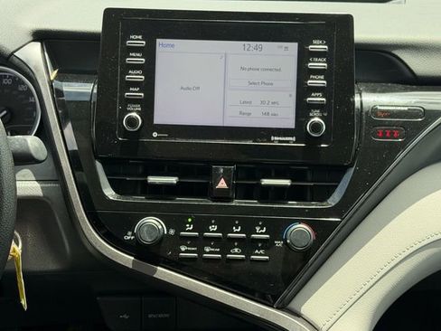 Used 2021 Toyota Camry LE FWD image 17
