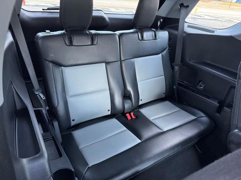 Used 2022 Ford Explorer XLT w/ Equipment Group 202A image 15