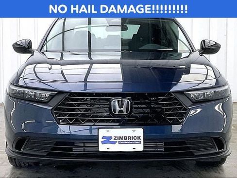 Certified 2025 Honda Accord SE image 3