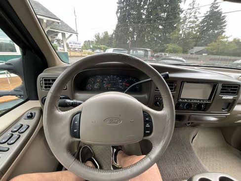 Used 2000 Ford Excursion Limited AWD/4WD image 9