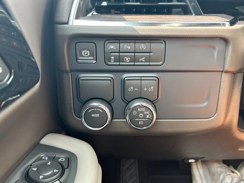 New 2026 Chevrolet Tahoe LT w/ Comfort Package RWD image 14