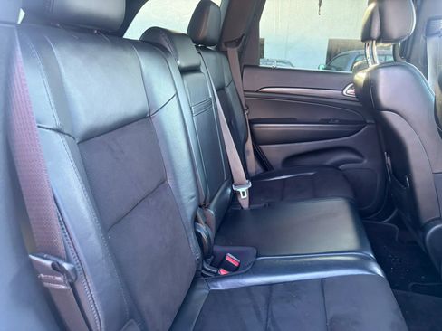 Used 2019 Jeep Grand Cherokee Altitude AWD/4WD image 29
