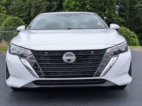 Used 2024 Nissan Sentra SV FWD image 10