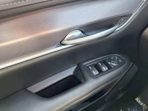 Used 2021 Cadillac XT5 Luxury image 17