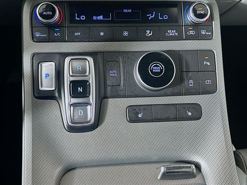 Used 2025 Hyundai Palisade SEL FWD image 25