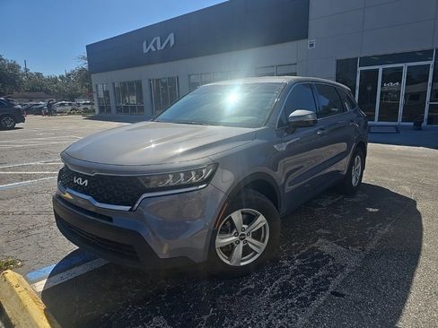 Certified 2023 Kia Sorento LX image 2