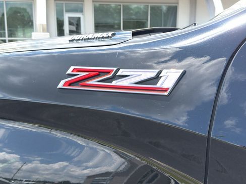 Used 2022 Chevrolet Silverado 1500 LTZ w/ Technology Package AWD/4WD image 9