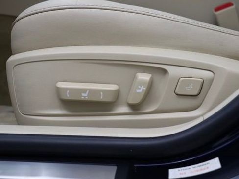 Used 2015 Lexus ES 350 w/ Luxury Package image 11