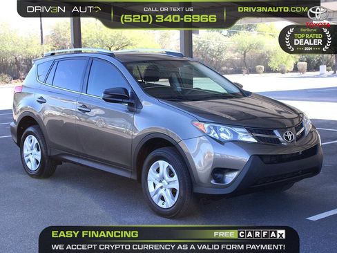 Used 2015 Toyota RAV4 LE w/ Preferred Accessory Package FWD image 1