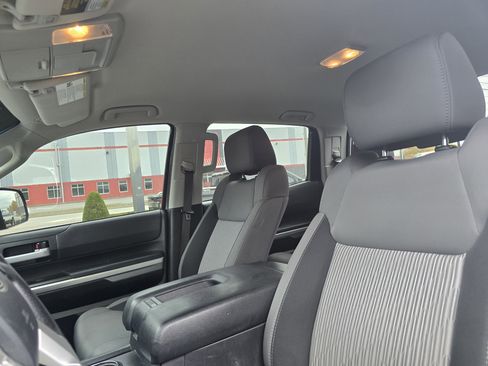 Used 2017 Toyota Tundra SR5 image 11
