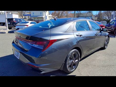 Used 2023 Hyundai Elantra SEL FWD image 8