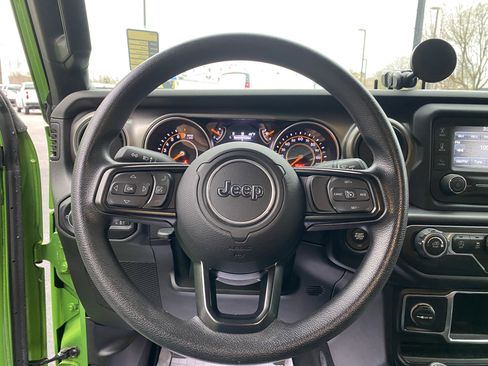 Used 2019 Jeep Wrangler Unlimited Sport image 18