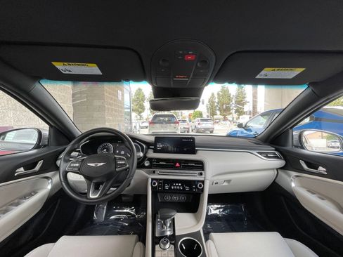 Used 2025 Genesis G70 2.5T image 33
