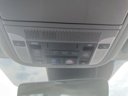 Used 2015 Acura TLX V6 w/ Technology Package FWD image 12
