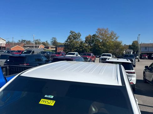 Used 2024 RAM 1500 Limited w/ Body Color Bumper Group image 10