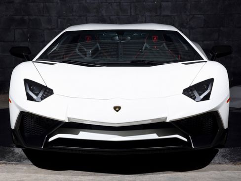 Used 2016 Lamborghini Aventador LP 750-4 Superveloce image 18
