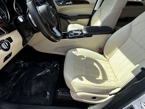 Used 2017 Mercedes-Benz GLS 450 4MATIC image 10