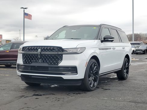 New 2026 Lincoln Navigator Black Label image 2