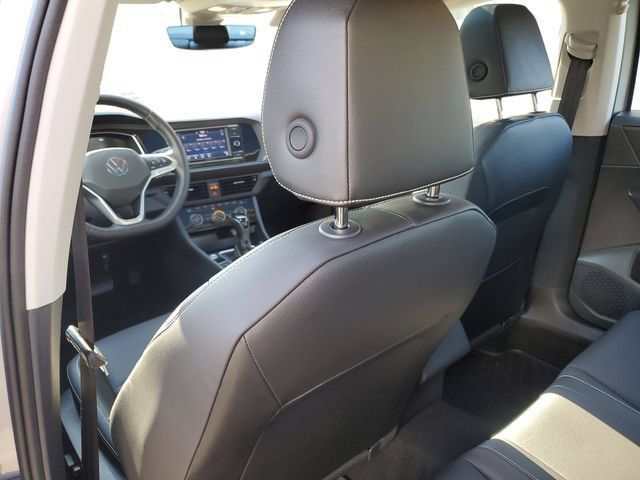 Certified 2024 Volkswagen Jetta SE w/ Panoramic Sunroof Package FWD image 19