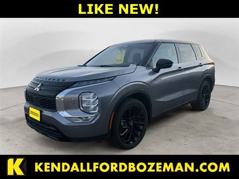 Used 2023 Mitsubishi Outlander SE Black Edition image 1