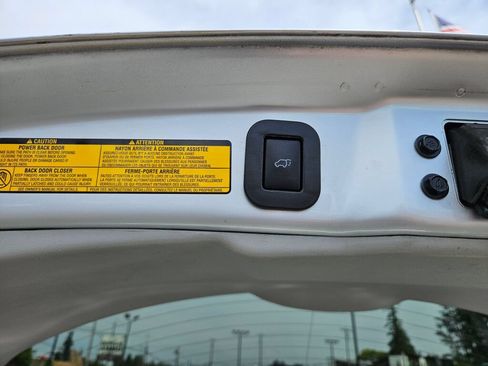 Used 2013 Toyota Venza XLE w/ Tow Prep Pkg AWD/4WD image 10