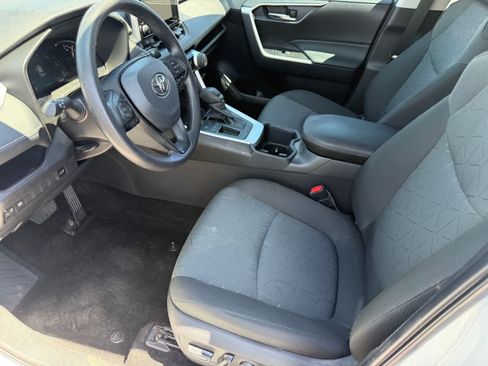 Used 2025 Toyota RAV4 XLE w/ Convenience Package FWD image 7