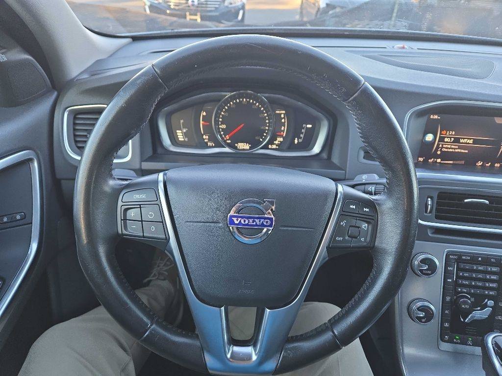 Used 2017 Volvo S60 T5 Inscription FWD image 15