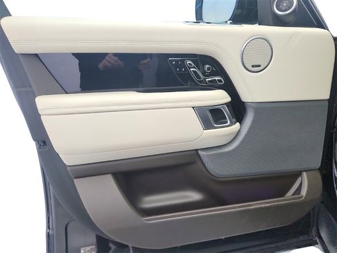 Used 2019 Land Rover Range Rover Supercharged image 22