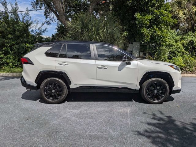 Used 2023 Toyota RAV4 XSE AWD/4WD image 2