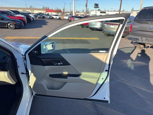 Used 2014 Honda Accord EX-L image 18