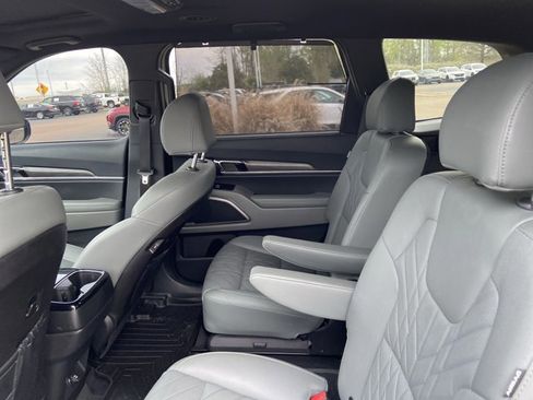 Used 2024 Kia Telluride EX X-Line AWD/4WD image 17