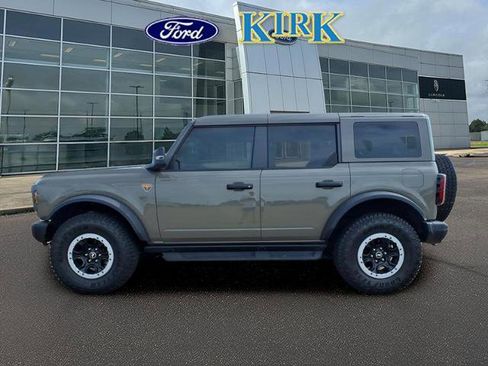 Certified 2025 Ford Bronco Badlands AWD/4WD image 2