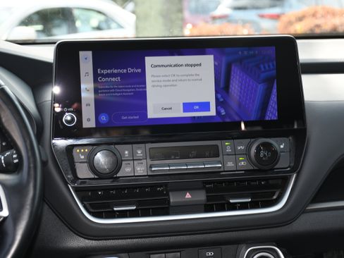 Certified 2024 Toyota Grand Highlander XLE image 16