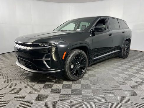 Used 2024 Jeep Wagoneer Launch Edition image 10