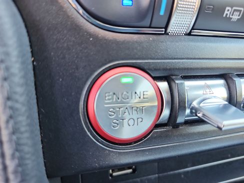 Used 2018 Ford Mustang Premium image 32