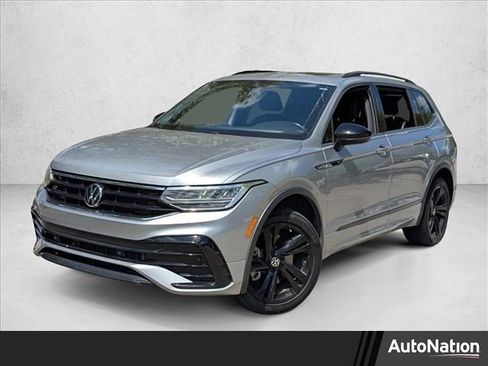 Used 2023 Volkswagen Tiguan SE R-Line FWD image 1