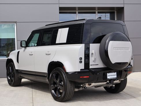 New 2026 Land Rover Defender 110 X-Dynamic SE AWD/4WD image 8