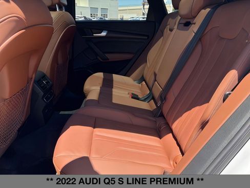 Used 2022 Audi Q5 e Premium w/ Convenience Package image 13