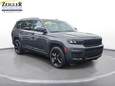 Used 2023 Jeep Grand Cherokee L Laredo AWD/4WD image 3