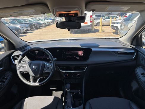 Used 2025 Buick Encore GX Preferred image 32