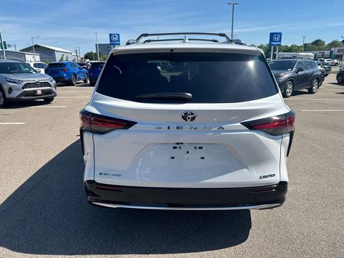 New 2026 Toyota Sienna Limited AWD/4WD image 6