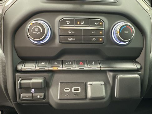 Certified 2026 Chevrolet Silverado 1500 Custom AWD/4WD image 18
